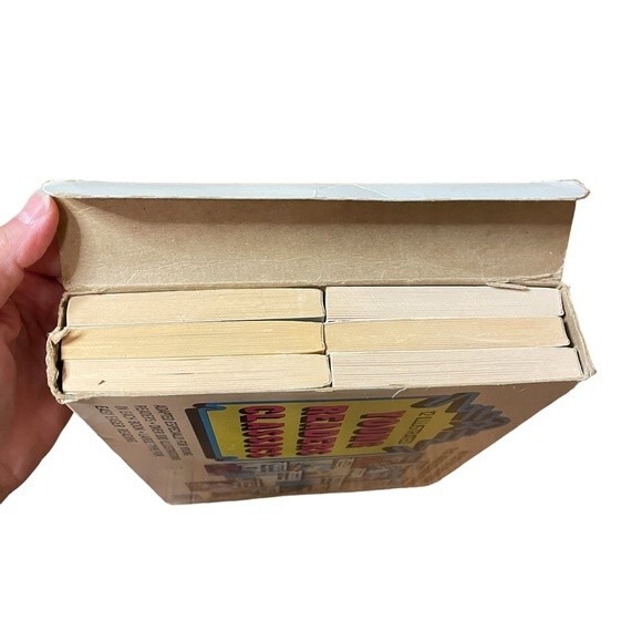 Playmore YouthYoung Readers Classics Boxed Set of 12 Illustrated Paperback Books - Picture 5 of 6